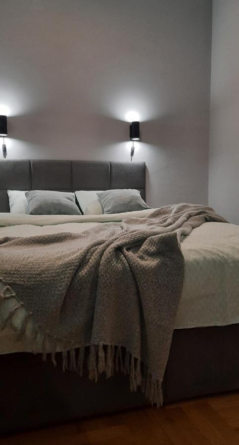 Nina Studio Apartment Bijeljina Ngoại thất bức ảnh
